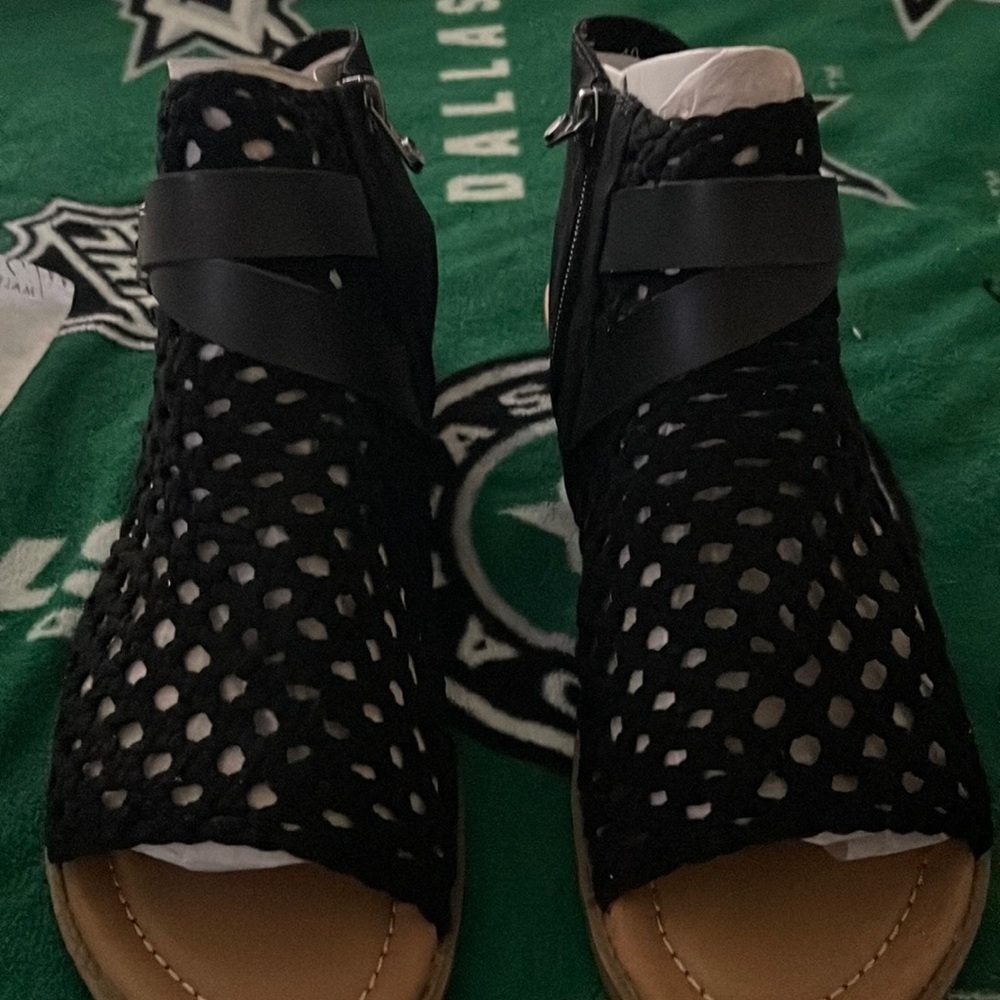 blowfish sandals